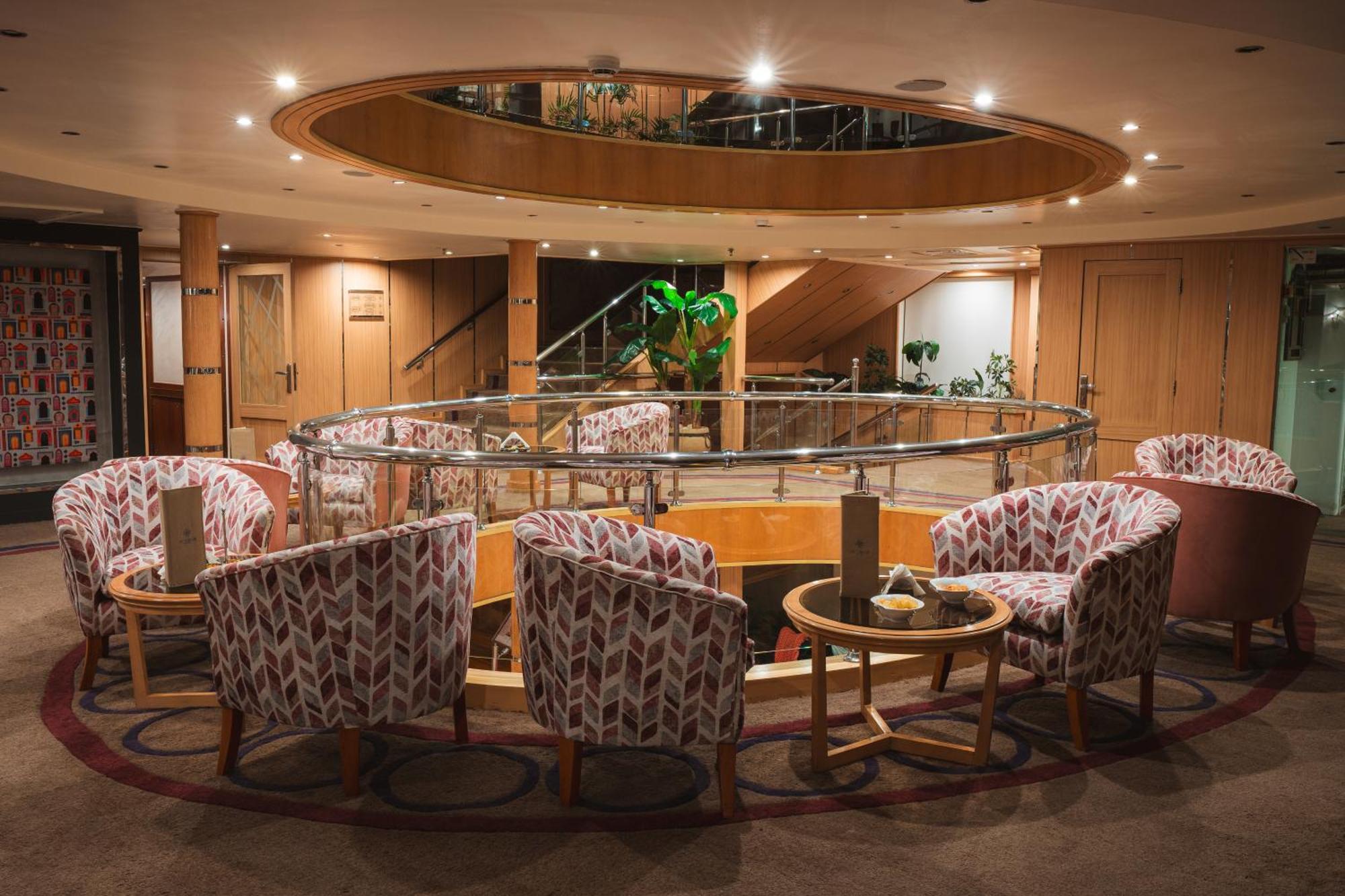 Acamar Nile Cruise - Every Monday From Luxor For 04 & 07 Nights - Every Friday From Aswan For 03 & 07 Nights المظهر الخارجي الصورة